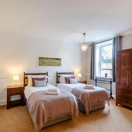 Temple House * West Burton