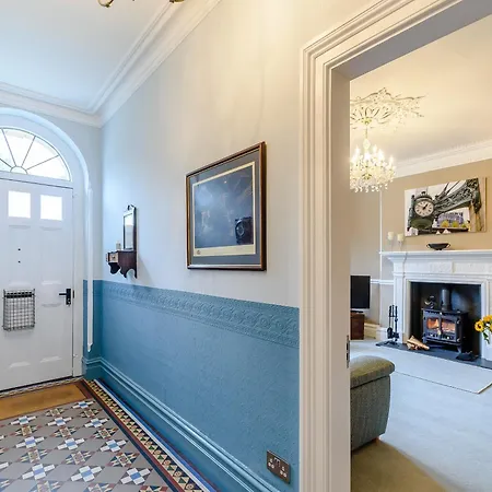 Holiday home Temple House *